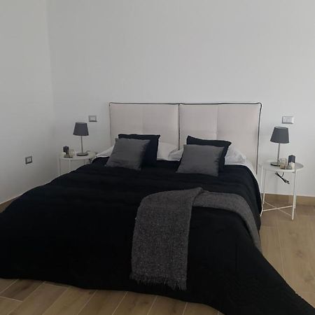 Pvteoli Suite Pozzuoli Bagian luar foto